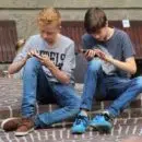 Ados accros au smartphone