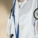 un médecin