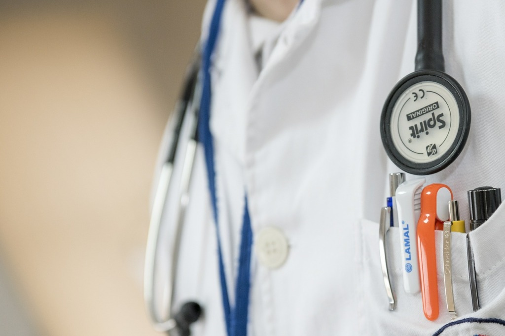 un médecin