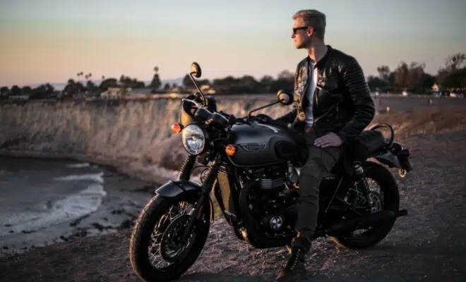 préparation moto avant conduire