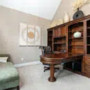 des meubles en bois massif