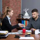 mettent mal manipulateur