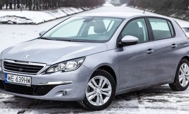 véhicules peugeot