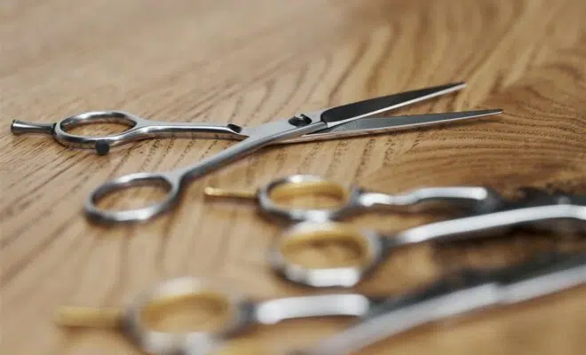 ciseaux à usage unique