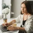 community manager autodidacte