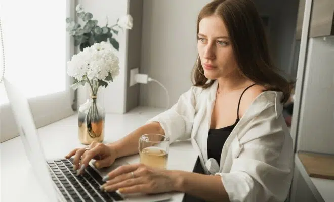 community manager autodidacte