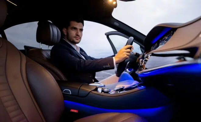 voiture bijou technologique