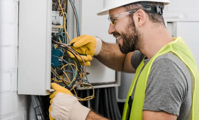 électricien qualifié