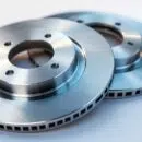 découvrez notre sélection de disques de freins adaptés au dacia jogger pour assurer une sécurité optimale et des performances de freinage fiables.